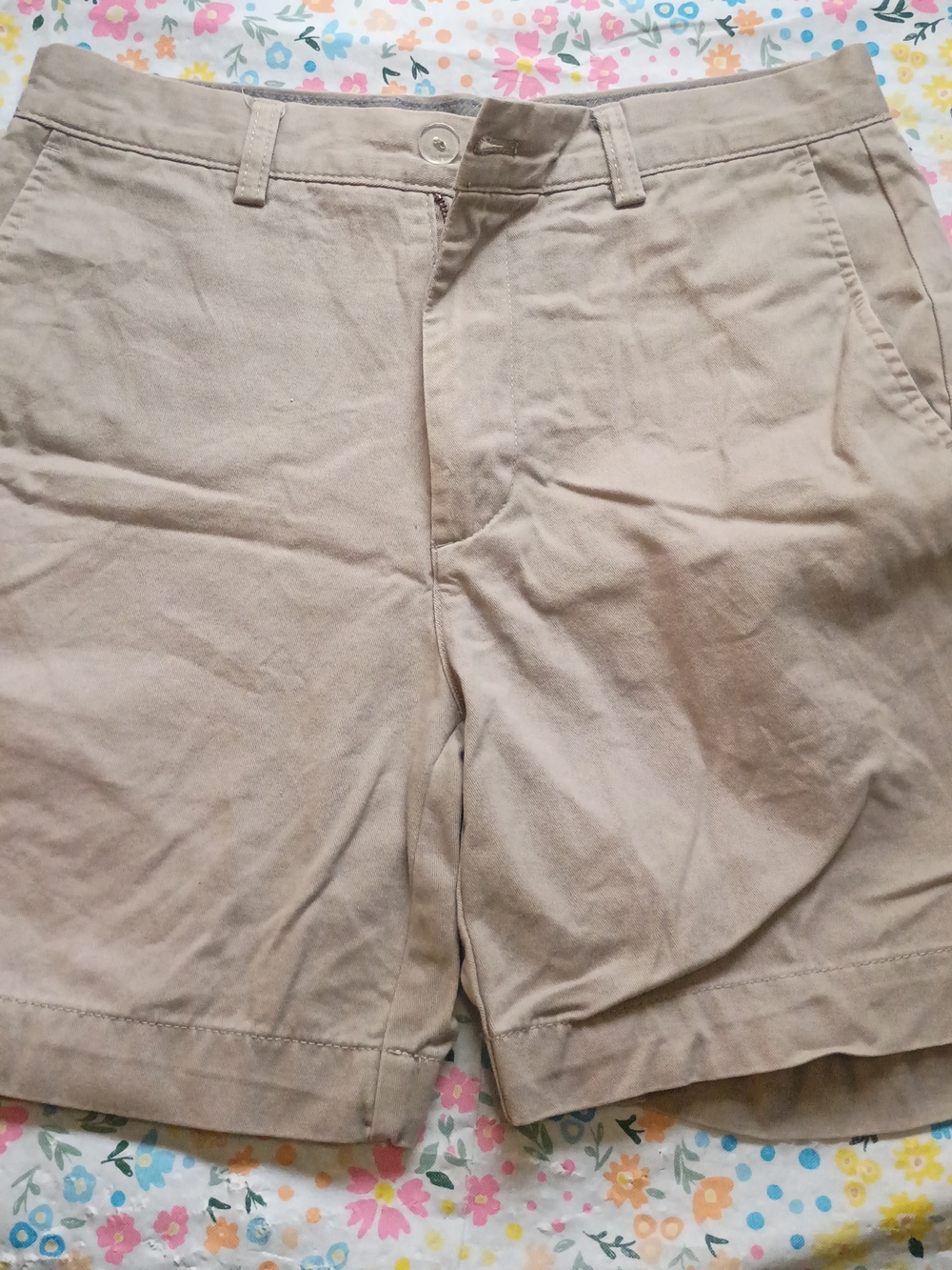 Amazon Essentials Men's Flat Front Khaki Shorts - Light Tan